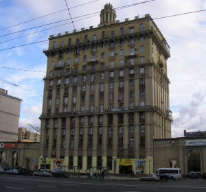 КВАРТИРА НА КУТУЗОВСКОМ ПОСУТОЧНО (г. Москва)
