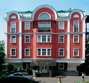 ОЗЕРКОВСКАЯ (м. Павелецкая, возле Павелецкого)
