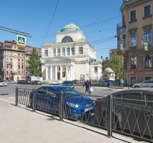  АЛЫЕ ПАРУСА (в центре с кухней)
