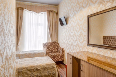 Pogostite.ru - Отель Наири | Nairi Hotel | Волгоград | р. Волга | Парковка #13