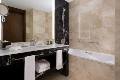 Pogostite.ru - Hilton Astana | Астана | Парковка #29