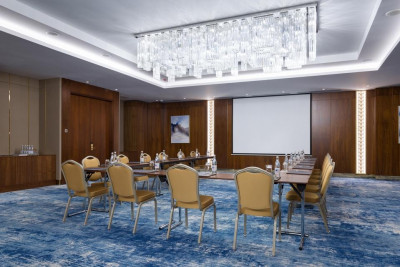 Pogostite.ru - Hilton Astana | Астана | Парковка #37