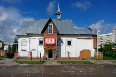 Pogostite.ru - Hostel Malenkyi zamok (Хостел Маленький замок) |Йошкар - Ола| Парковка #1