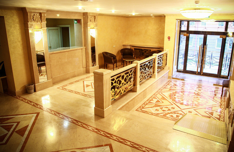 korona klub otel g kazan istoricheskij centr m ploshad tukaya