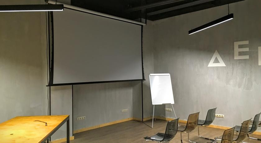 Hostel Derevo Kovorking Hostel Moskva Paveleckaya Naberezhnaya D 2 Str 3 Metro Avtozavodskaya Sajt Partner