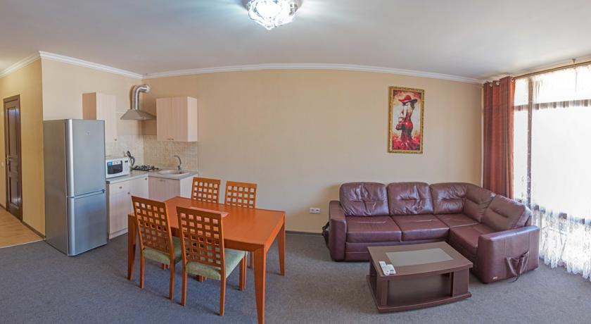 Mini Otel Kolizej Poselok Dagomys Zhd Stanciya 10 Min Bassejn S Podogrevom G Sochi Lazarevskij Rajon P Dagomys Ulica Armavirskaya D 18 Sajt Partner