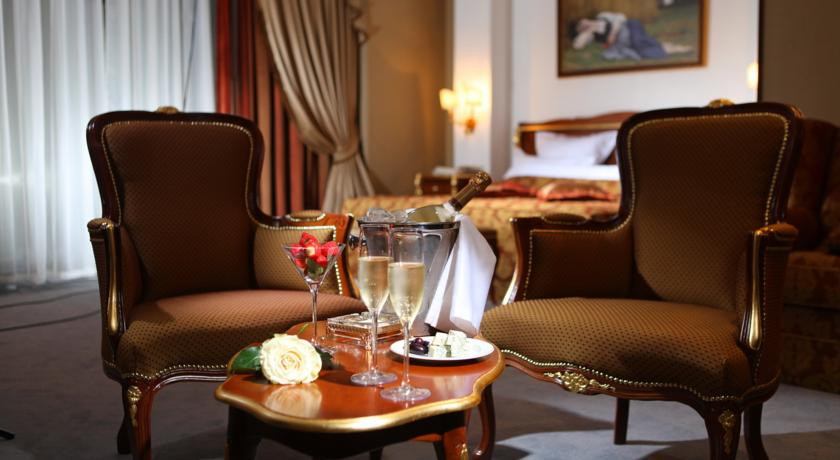 aleksandrovskij v centre vladikavkaza 18 гостиница александровский во владикавказе телефон