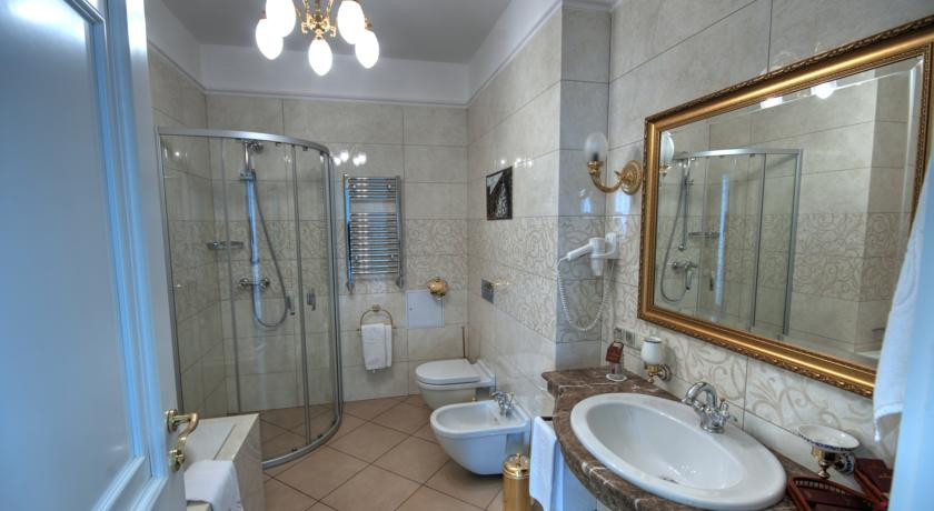 aleksandrovskij v centre vladikavkaza 32 гостиница александровский во владикавказе телефон