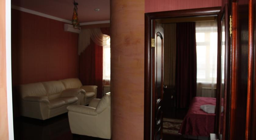 lajner jakutsk reka lena karaoke 16 гостиница лайнер в якутске телефон